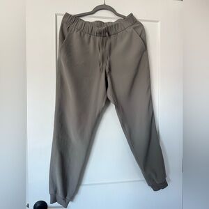 Lululemon On the fly joggers- gray